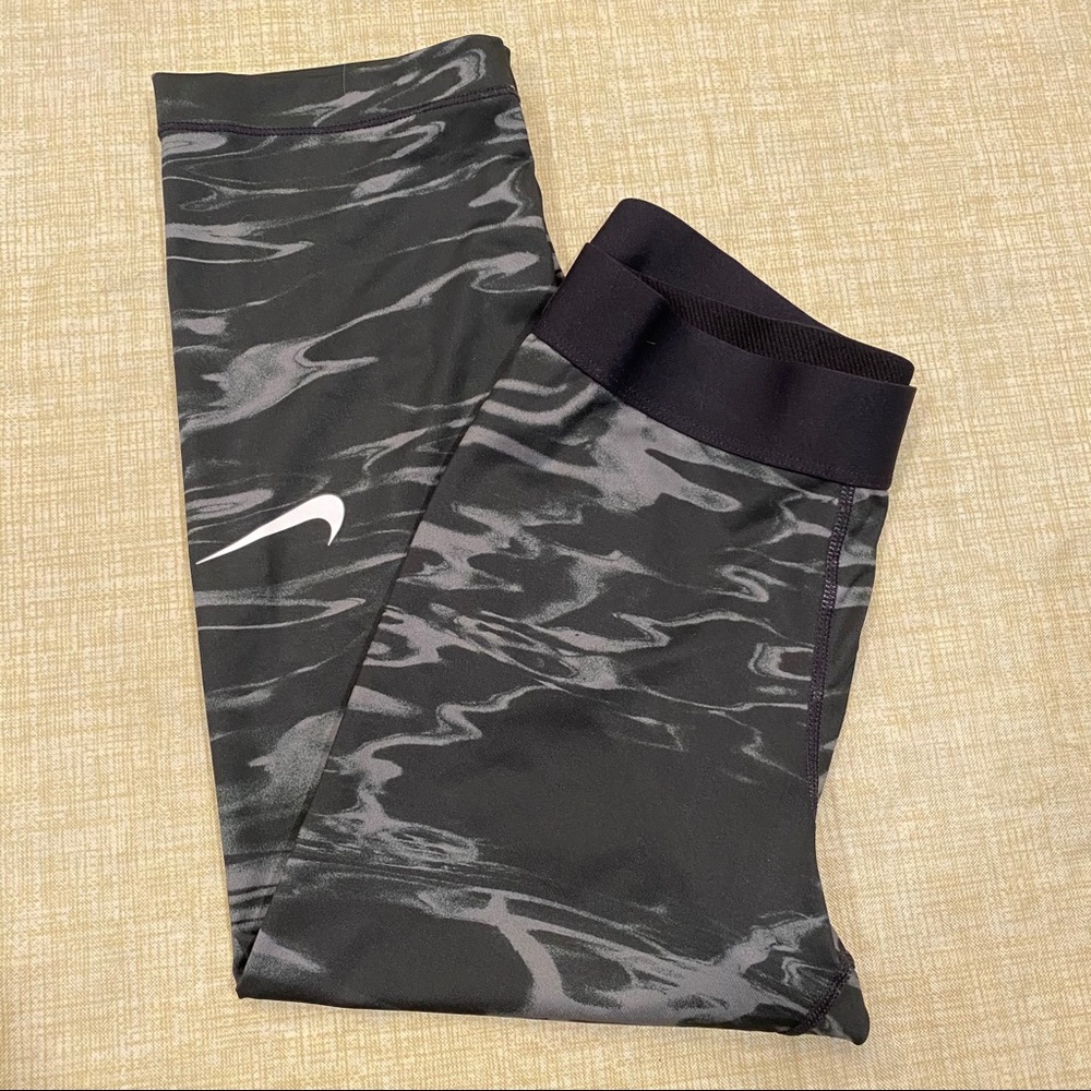 Women’s Nike Pro Black/Gray Pattern Training Tight
